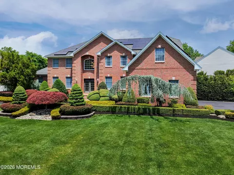 24 Kipling Way, Manalapan, NJ 07726