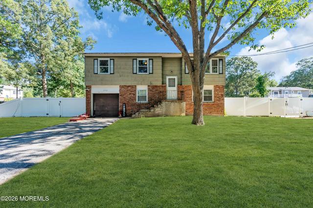250 Point Pleasant Ave, Bayville, NJ 08721