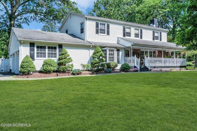 72 Marcshire Dr, Middletown, NJ 07748