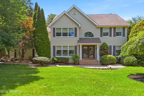 18 Dante Rd, Monroe, NJ 08831