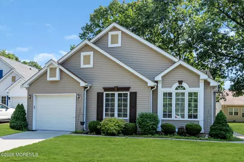 22 S Avon Dr, Jackson, NJ 08527