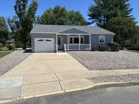 106 Hatfield Ct, Toms River, NJ 08757