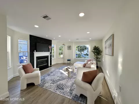 340 Jamaica Blvd, Toms River, NJ 08757