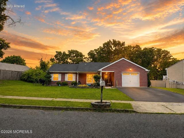 28 Aspen Cir, Barnegat, NJ 08005