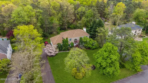 4 Quaker Hill Rd, Jackson, NJ 08527