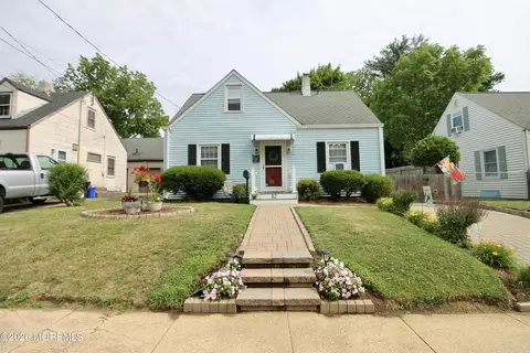 42 Barkalow Ave, Freehold, NJ 07728
