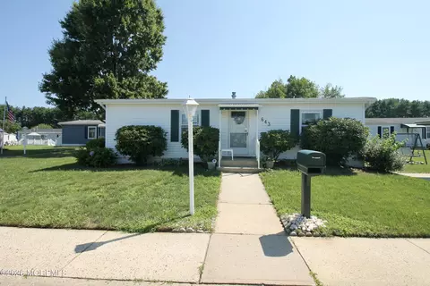 643 Dede Dr, Freehold, NJ 07728
