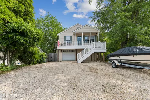 131 Bayview Dr, Brick, NJ 08723