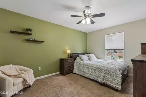 Bedroom - 131 Bayview Dr, Brick, NJ 08723 photo 2 of 7