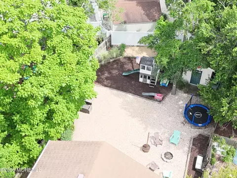 Exterior - 131 Bayview Dr, Brick, NJ 08723 photo 5 of 7