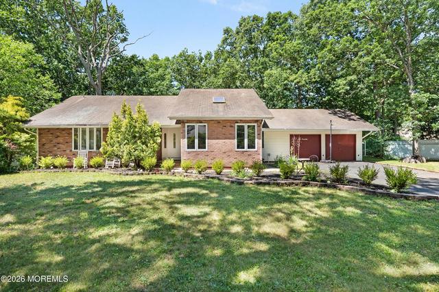 21 Chelsea Rd, Jackson, NJ 08527