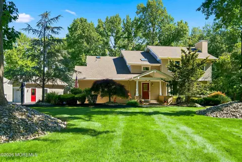 216 Yale Dr, Lincroft, NJ 07738