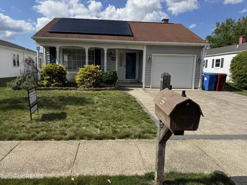 141 Pulaski Blvd, Toms River, NJ 08757
