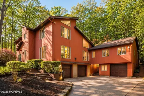 55 Telegraph Hill Rd, Holmdel, NJ 07733