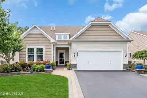 4 Bromley Ln, Manchester, NJ 08759