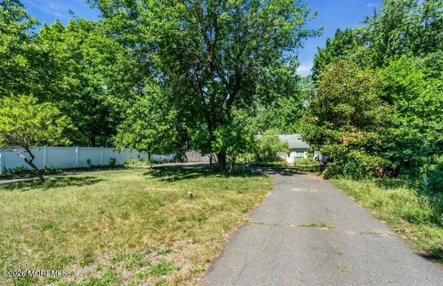 831 Palmer Ave, Holmdel, NJ 07733