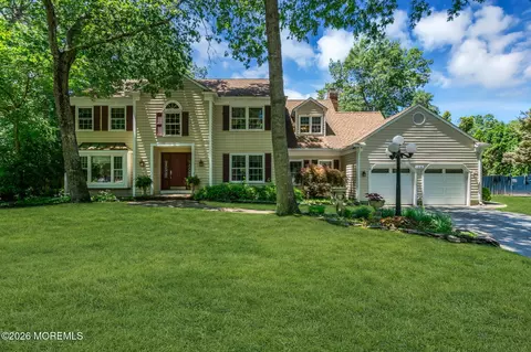 1652 White Water Ct, Toms River, NJ 08755