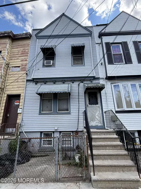 75 Virginia Ave, Jersey City, NJ 07304