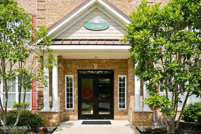 733 Amy Ct, Lakewood, NJ 08701