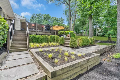 40 Princeton St, Red Bank, NJ 07701