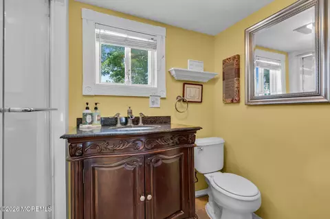 Bath - 442 Mohawk Dr, Brick, NJ 08723 photo 2 of 2