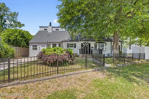 55 11th St, Keansburg, NJ 07734