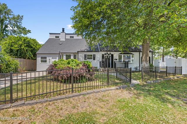 55 11th St, Keansburg, NJ 07734