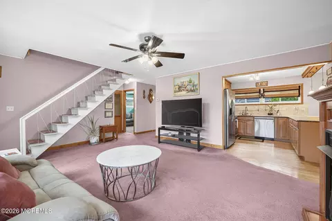 4 Farmbrook Dr, Old Bridge, NJ 08857 photo 11