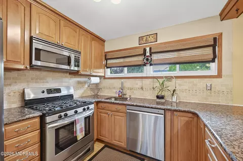 4 Farmbrook Dr, Old Bridge, NJ 08857 photo 14
