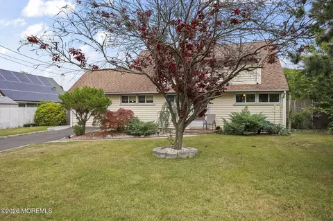 4 Farmbrook Dr, Old Bridge, NJ 08857 photo 4