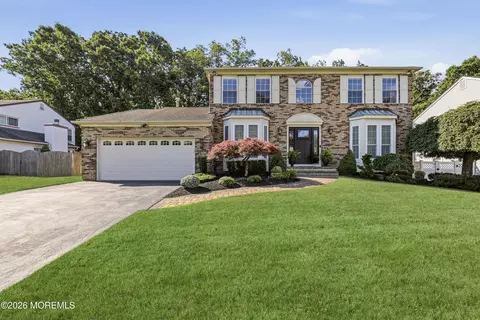 62 Heritage Dr, Howell, NJ 07731