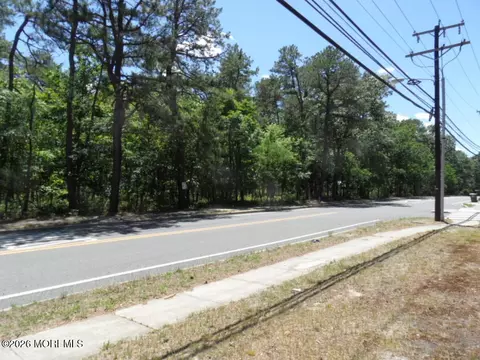 784 Patterson Rd, Jackson, NJ 08527