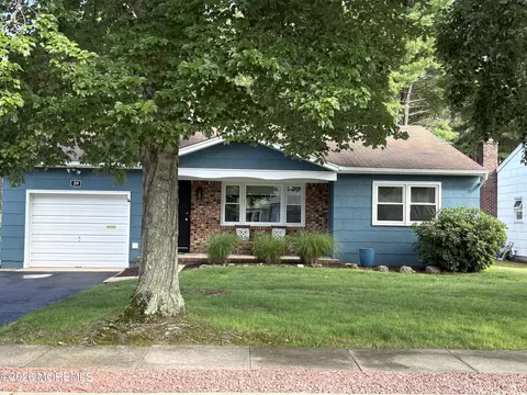 59 Sheepshead Dr, Toms River, NJ 08757