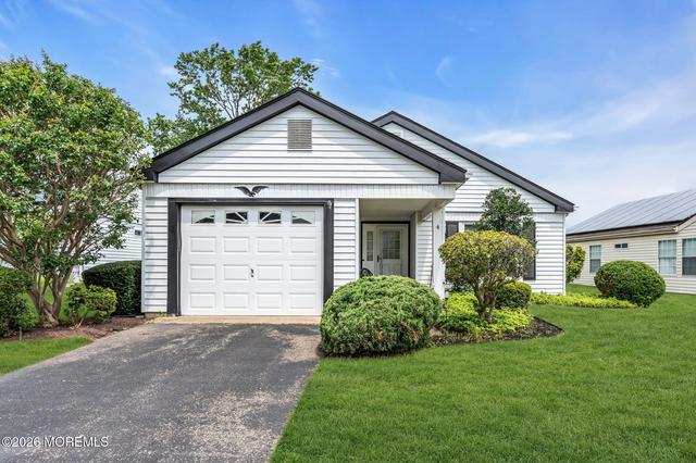4 Gladstone Ave, Manchester, NJ 08759