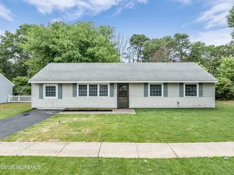 23 Georgetown Blvd, Barnegat, NJ 08005