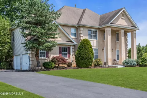2 Muirwood Ct, Jackson, NJ 08527