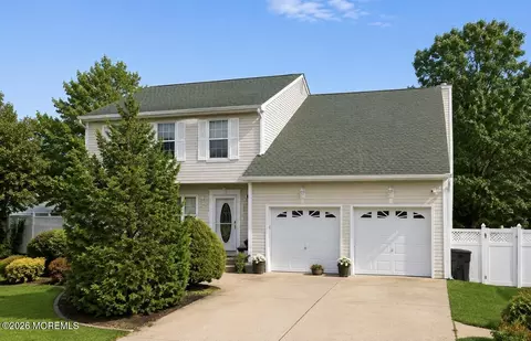 2207 Herbertsville Rd, Point Pleasant, NJ 08742