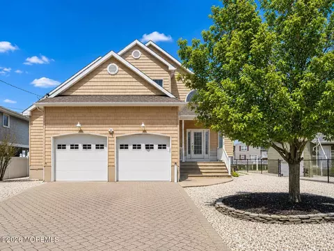 232 Montclair Rd S, Barnegat, NJ 08005