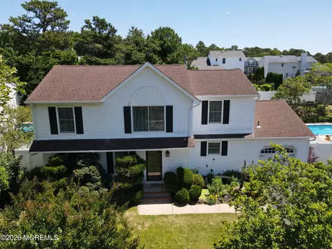 25 Gladiola Dr, Howell, NJ 07731