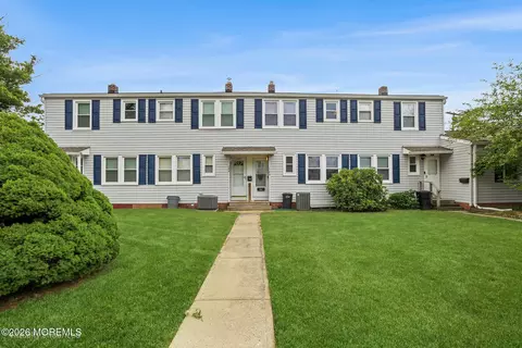 124 Belshaw Ave, Eatontown, NJ 07724