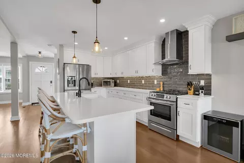 57 Bridgewaters Dr #23, Oceanport, NJ 07757