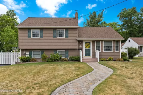 57 Pedee Pl, Middletown, NJ 07748