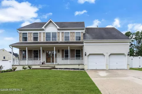 12 Brittany Dr, Bayville, NJ 08721