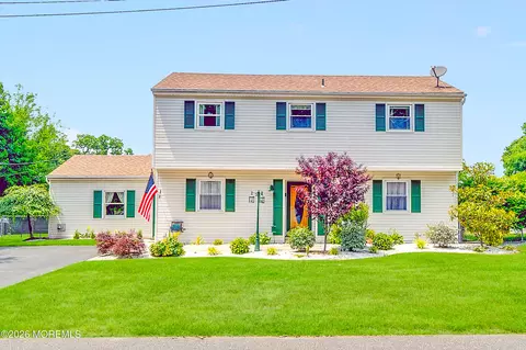 11 Crystal Ave, New Egypt, NJ 08533