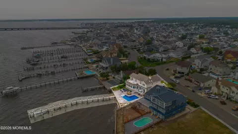 3287 Long Point Dr, Toms River, NJ 08753