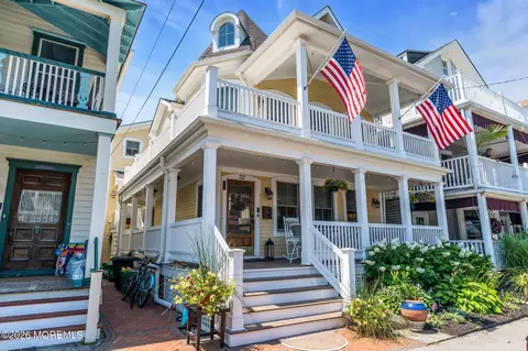 32 Heck Ave, Ocean Grove, NJ 07756