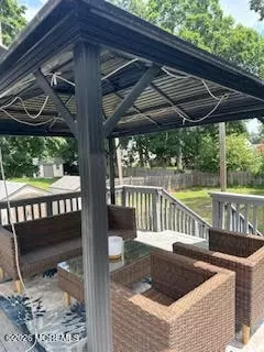14 Arlington Dr, Howell, NJ 07731