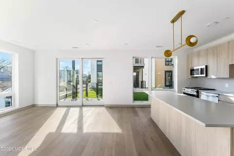 665 2nd Ave #211, Long Branch, NJ 07740