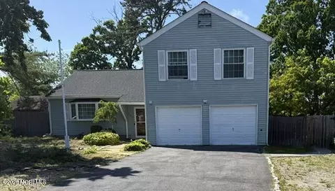 904 Nantucket Ct, Toms River, NJ 08753