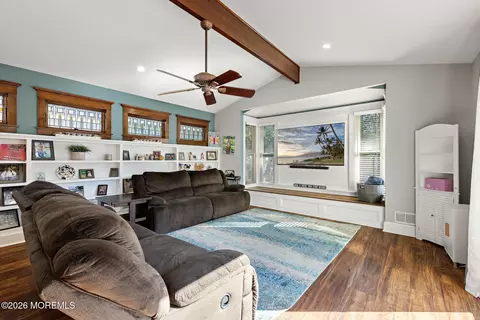 195 S Lakeshore Dr, Manahawkin, NJ 08050